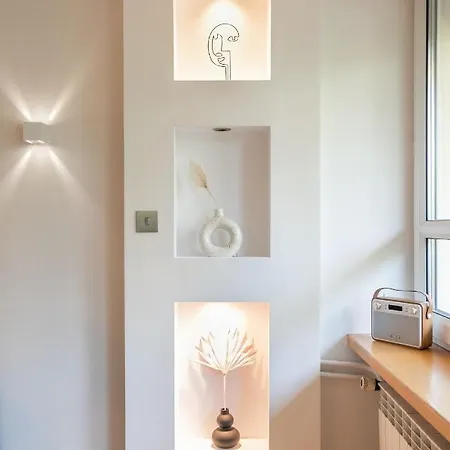 Luxury Downtown Two-level