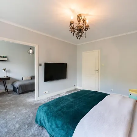 Luxury Downtown Two-level