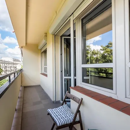 Luxury Downtown Two-level